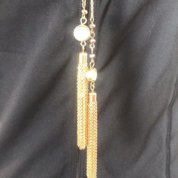 Guess gold hoop necklace with long tassels. - Picture 4 of 6